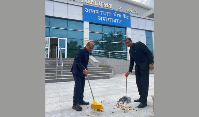 AS part of Swachhata Hi Seva, 2025 campaign, Embassy organized cleanliness drive at Bagtyyarlyk Sports Complex (2 Oct 2025)