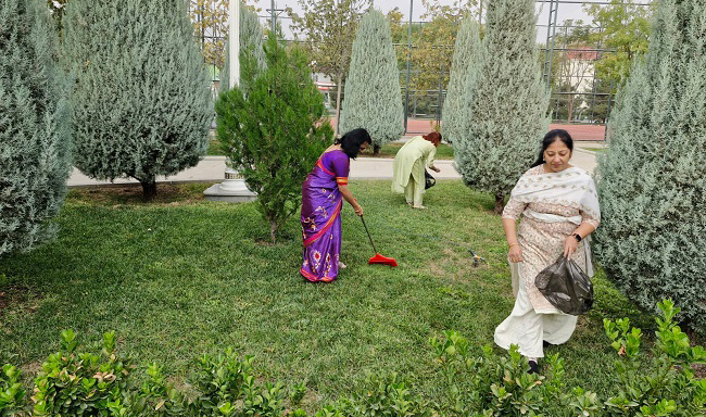 AS part of Swachhata Hi Seva, 2025 campaign, Embassy organized cleanliness drive at Bagtyyarlyk Sports Complex (2 Oct 2025)